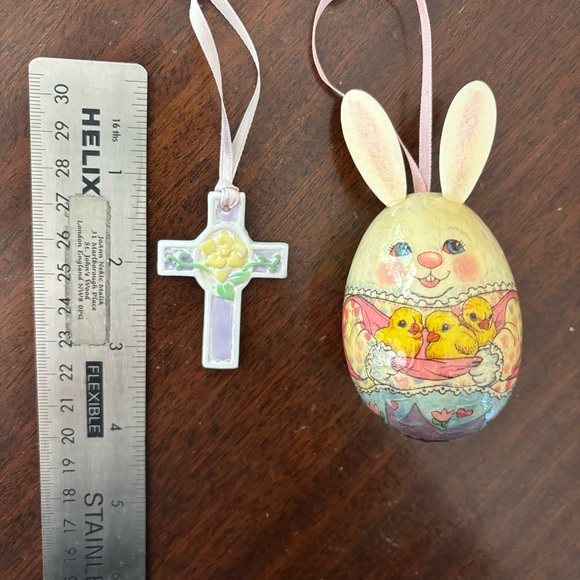 2 Easter Ornaments - Picture 1 of 6